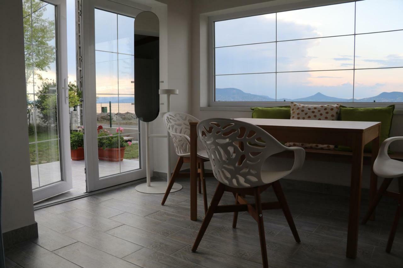 Exclusive Beachfront Villa Fonyod Ngoại thất bức ảnh